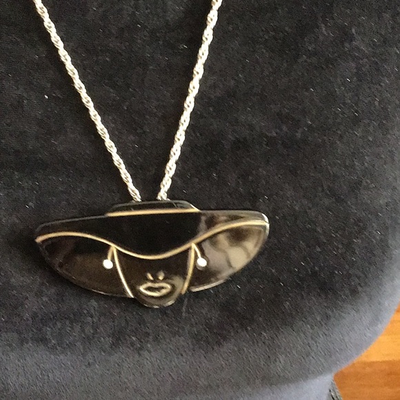 Pin - Picture 4 of 7